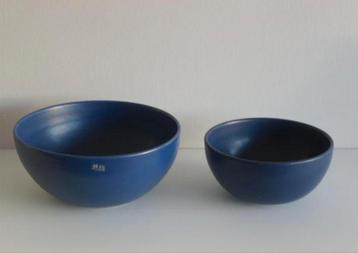 2 moderne decoratieve schalen ASA
 beschikbaar voor biedingen