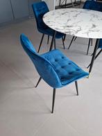 4 Eetkamerstoelen blauw velvet met zwart onderstel, Huis en Inrichting, Stoelen, Ophalen, Blauw, Stof