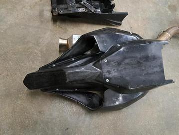 Yamaha R1 RN12 Facelift kit beschikbaar voor biedingen