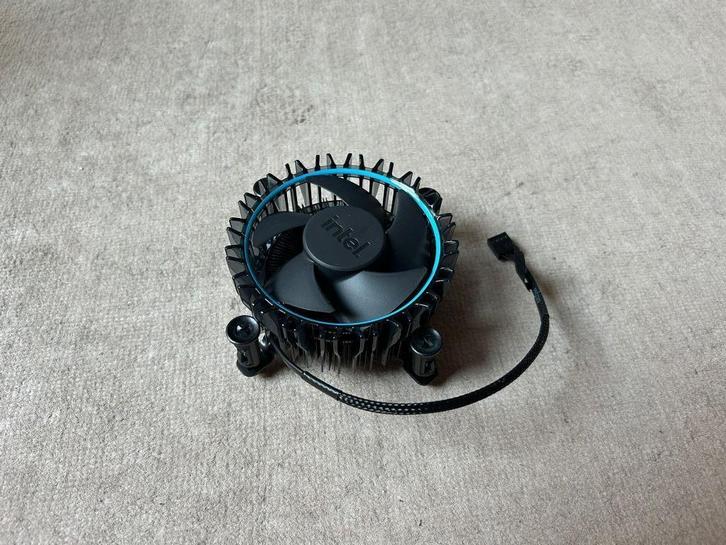 Intel Laminar RM1 1700 CPU-Cooler PWM, Computers en Software, Computerkoelers, Nieuw, Luchtkoeling, Ophalen of Verzenden