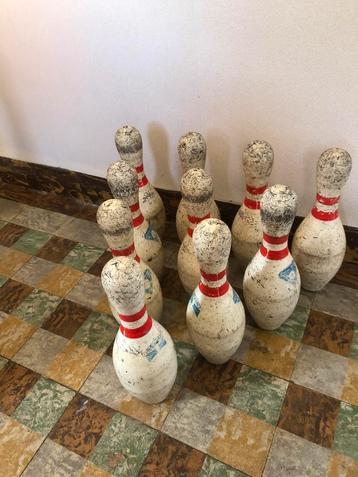 Oude bowlingkegels beschikbaar voor biedingen