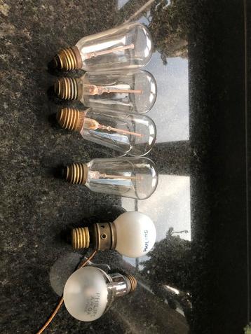 Lot antieke Philips gloeilampen beschikbaar voor biedingen