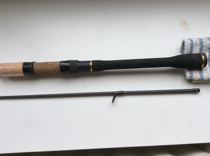 FORELHENGEL GARBOLINO ZEBRAFOREL UL., Watersport en Boten, Hengelsport | Roofvissen, Zo goed als nieuw, Werphengel, Ophalen of Verzenden