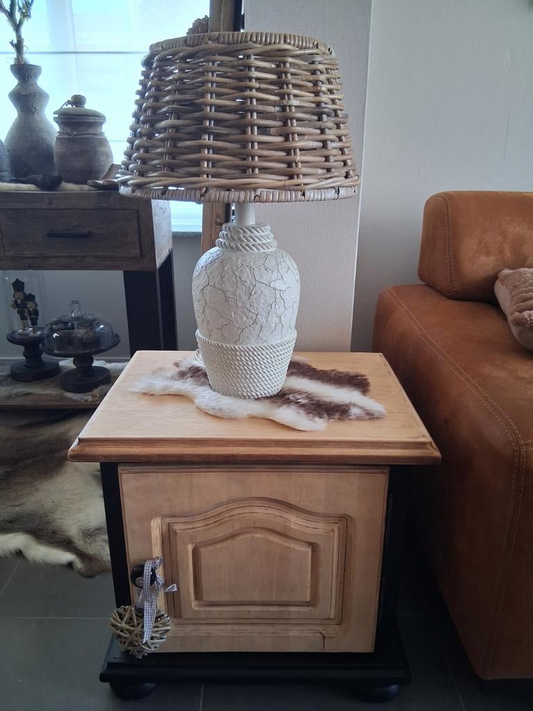 Lamp met kastje, Ophalen