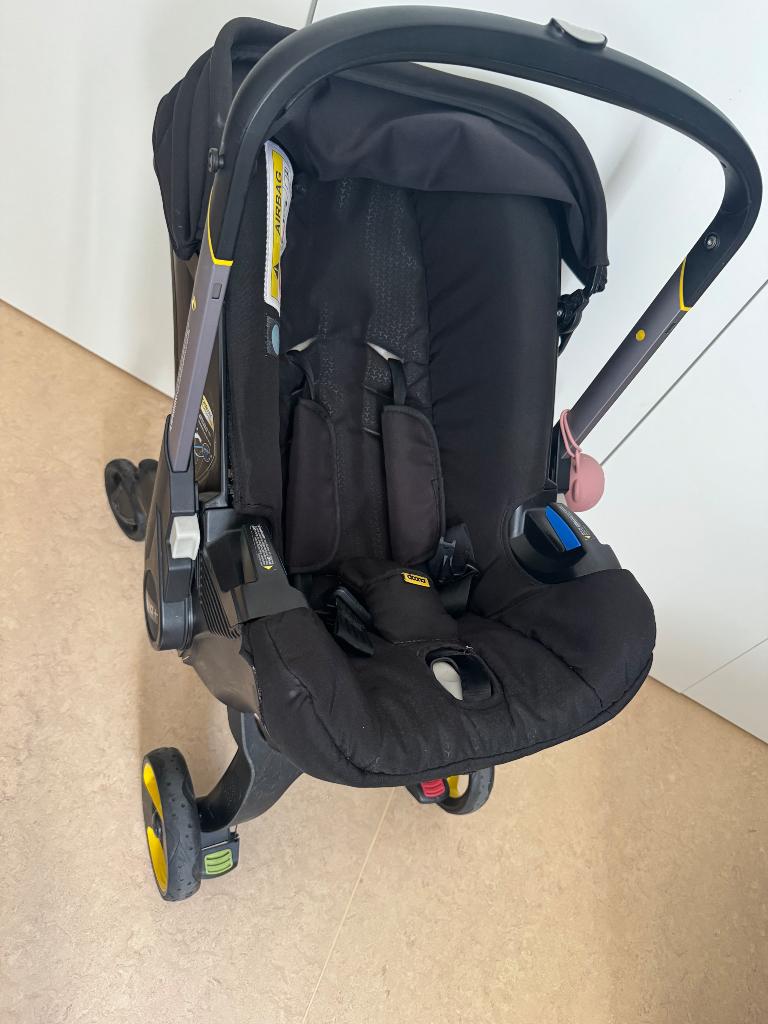 Doona buggy, Kinderen en Baby's, Buggy's, Zo goed als nieuw, Overige merken, Regenhoes, Ophalen