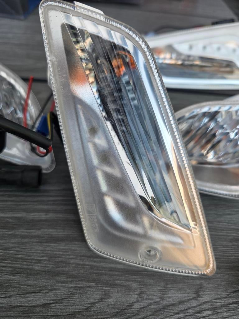 Set vespa gts 125/250/300 voorste + achterste pinkers, Enlèvement