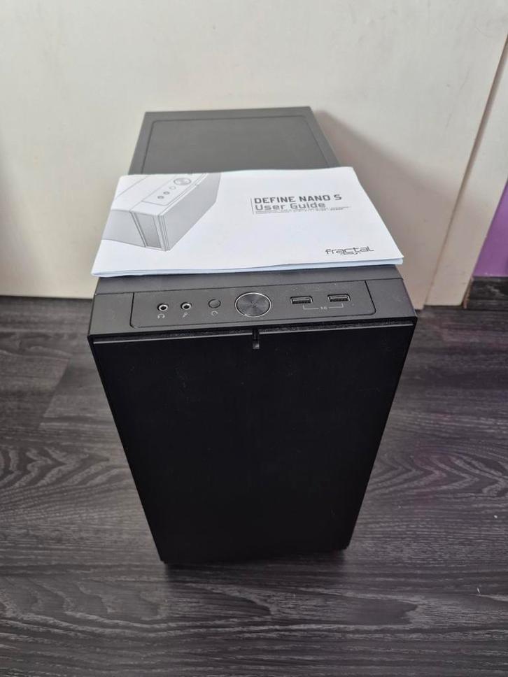 Pc behuizing mini atx, Computers en Software, Computerbehuizingen, Zo goed als nieuw, Ophalen