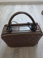 Chanel-tas, Ophalen