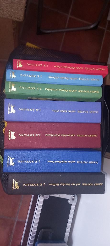 Volledige Bloomsbury set Harry Potter (boek 1 t/m 7), Verzamelen, Ophalen, Zo goed als nieuw, Boek of Poster