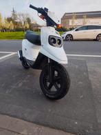 MBK booster 1998, Fietsen en Brommers, Ophalen