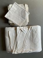 Nappe XXL et 20 serviettes, Enlèvement, Utilisé, Ovale, Intérieur