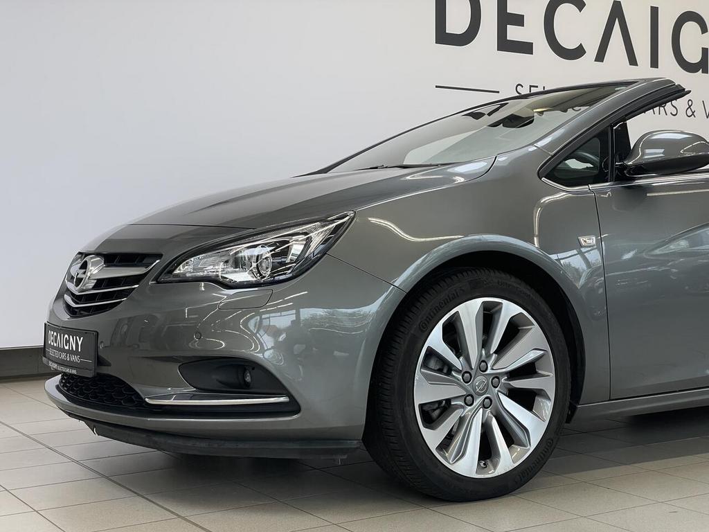 Opel Cascada 1.6T SIDI *Camera*Xenon lampen*Zetelverwarming, Auto's, Opel, Cabriolet, Bedrijf, 5 deurs, Cascada