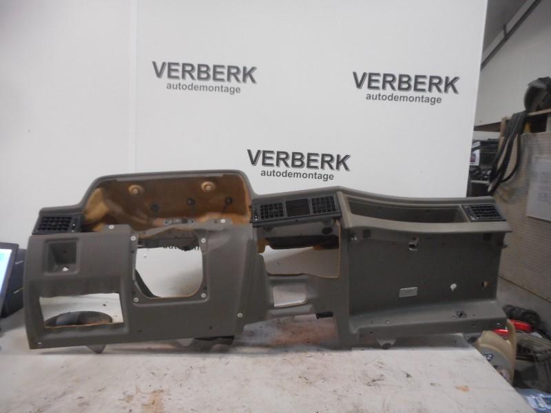 TABLEAU DE BORD Opel Kadett E (33 / 34 / 43 / 44), Utilisé, Opel