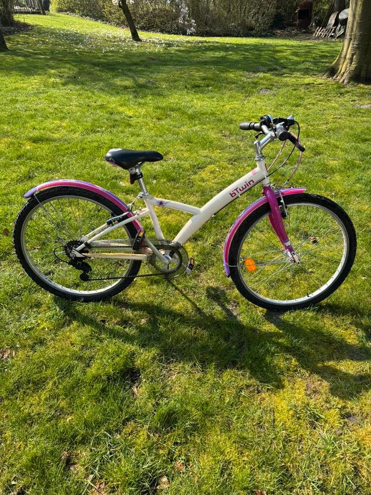 Fiets 24 inch BTwin, Fietsen en Brommers, Fietsen | Meisjes, Gebruikt, 24 inch, Versnellingen, Ophalen