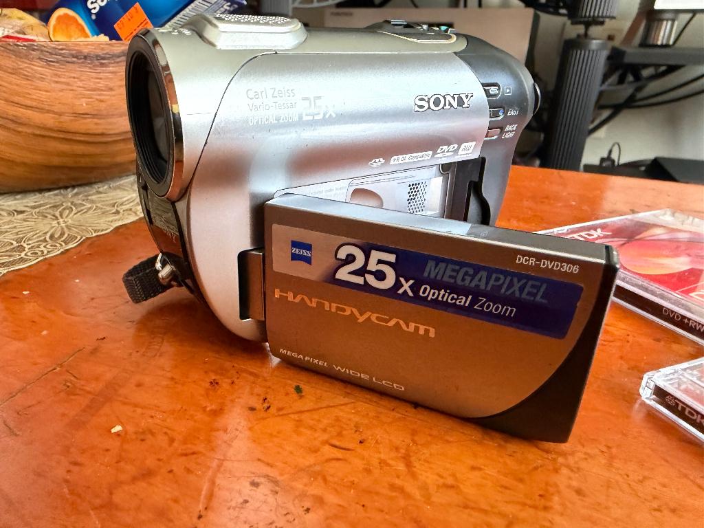 Sony DCR-DVD 306, Ophalen, Full HD, 20x of meer, Zo goed als nieuw