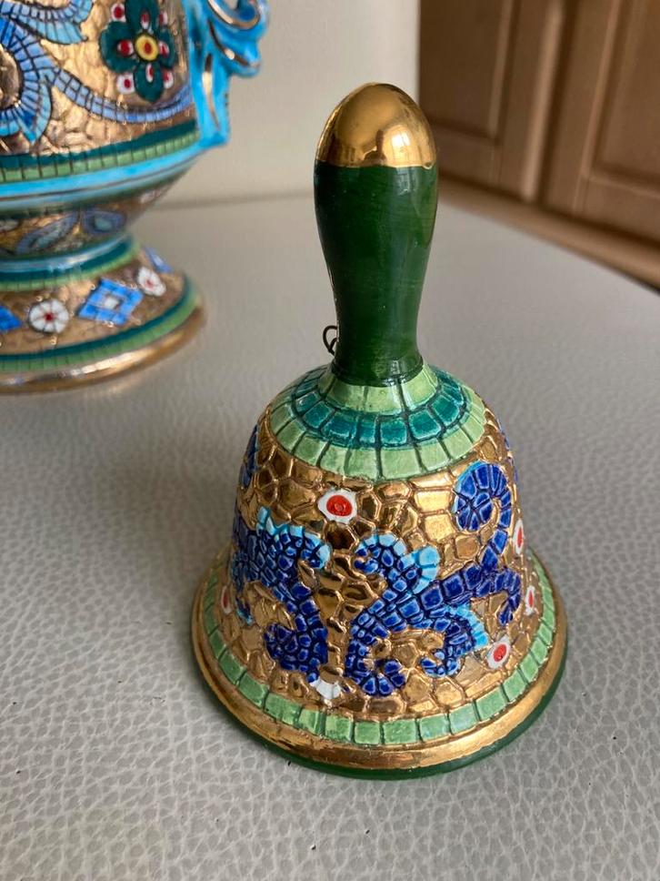 Multicolor keramische bel, Deruta, hand beschilderd, Antiek en Kunst, Antiek | Keramiek en Aardewerk, Ophalen of Verzenden