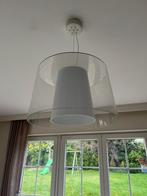 Moderne witte hanglamp van groot formaat — design, Huis en Inrichting, Lampen | Hanglampen, Ophalen, Overige materialen, 50 tot 75 cm