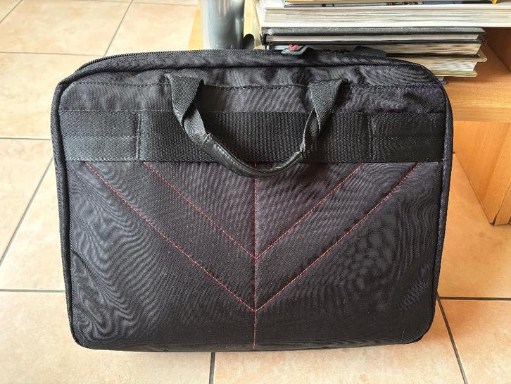 Mallette pour ordinateur portable, Computers en Software, Laptoptassen, Zo goed als nieuw, Aktetas, Ophalen of Verzenden