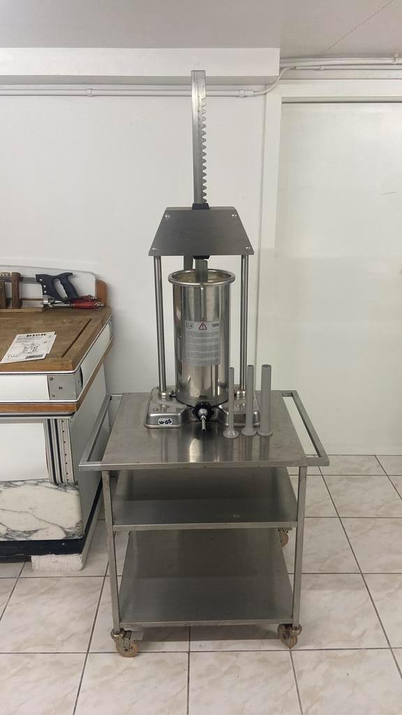 Handvulbus 12ltr 11kg van het merk Dick inclusief inox tafel, Zakelijke goederen, Horeca | Keukenapparatuur, Bakkerij en Slagerij