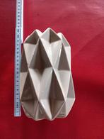 Vaas - porselein - taupe -> 4€, Huis en Inrichting, Ophalen, Gebruikt, Aardewerk of Porselein, Minder dan 50 cm