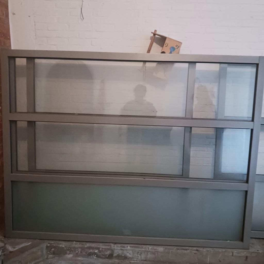 Windschermen, Enlèvement, Comme neuf