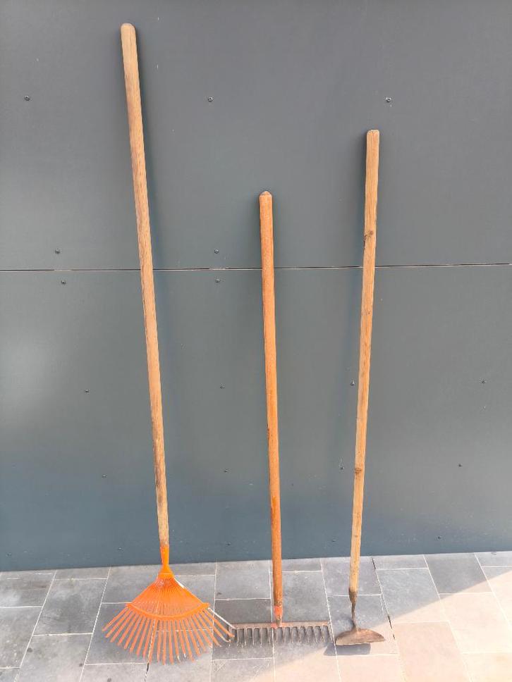 Matériel de jardin : lot de râteau à feuilles/houe/râteau, Jardin & Terrasse, Outils à main, Utilisé, Râteau, Enlèvement