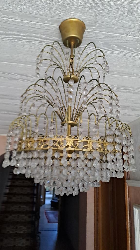 Kristallen kroonluchter, Ophalen