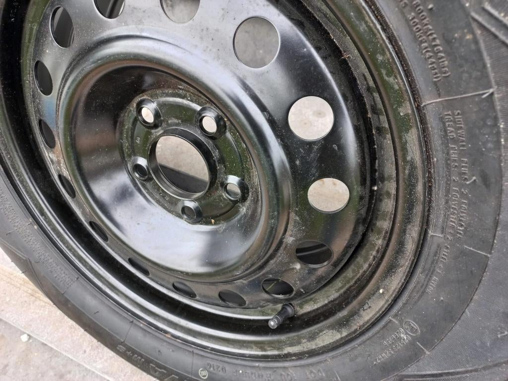 Nieuw reservewiel met band 215/70 R16 100H op stalen velg, Ophalen