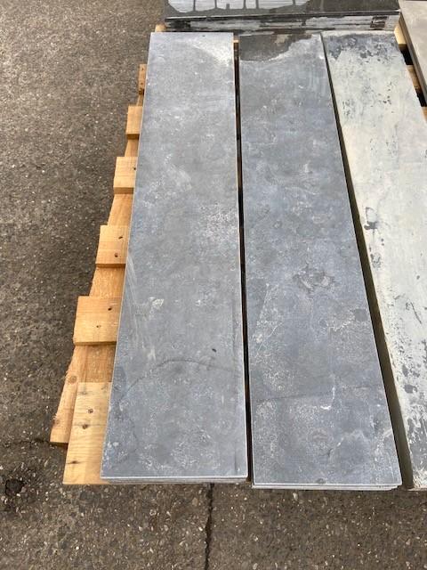 TABLETTES EN PIERRE BLEUE - YARREST, Jardin & Terrasse, Pavé & Dalles, Neuf, Autres types, Pierre naturelle, Moins de 5 m², Enlèvement