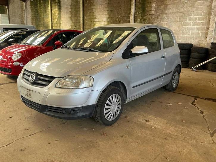Volkswagen Fox voiture de tourisme 2006, Autos, Volkswagen, Entreprise, Fox, Essence, Autre carrosserie, Occasion