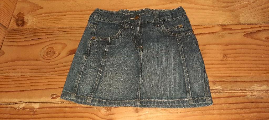Joli nœud de jupe en si mauvais état taille 140, Enfants & Bébés, Vêtements enfant | Taille 140, Robe ou Jupe, Enlèvement ou Envoi