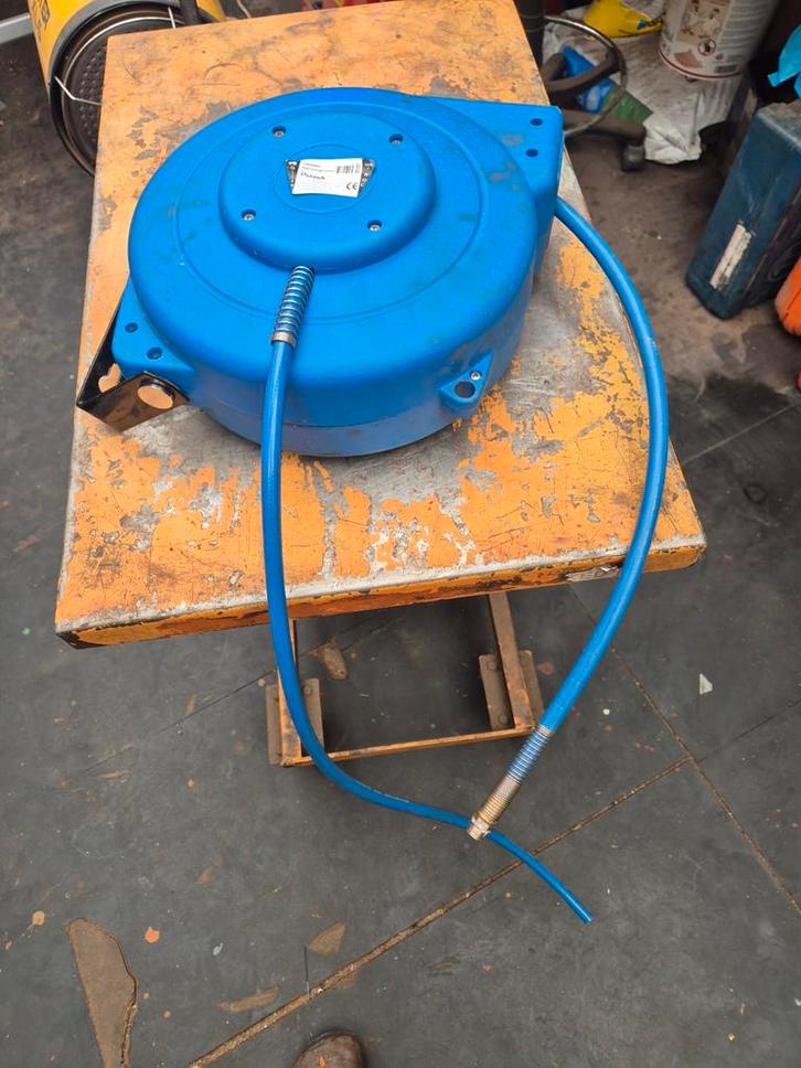 Luchtslang haspel 10m  ( 10€ dit weekend), Bricolage & Construction, Outillage | Outillage à main, Utilisé, Enlèvement