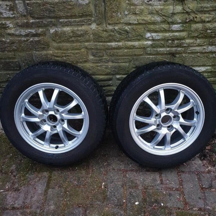 Toyota velgen en winterbanden 205 60 16 als nieuw, Auto diversen, Overige Auto diversen, Ophalen of Verzenden