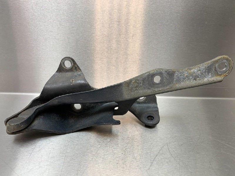 CHARNIERE DE CAPOT Subaru Forester (SH) (|FORESTER|), Utilisé, Subaru