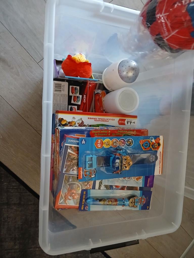 Puzzles et jeux, Enlèvement