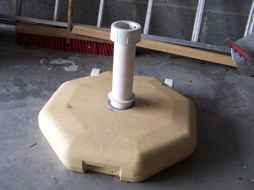 Zware parasolvoet met wielen, Ophalen, Gebruikt, Parasolvoet