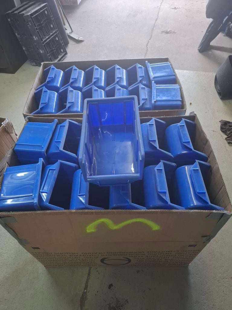 Plastic sorteerbakjes, Ophalen