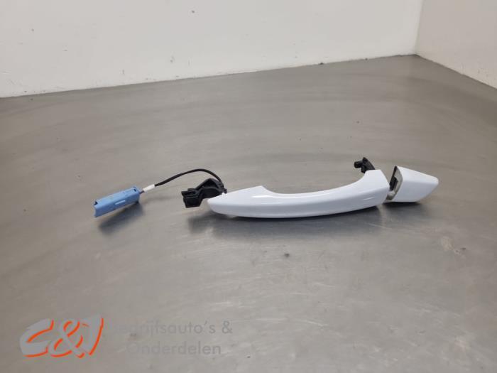 Poignée portière 4portes arrière gauche d'un Opel Vivaro, -, Opel, 3 mois de garantie, Utilisé