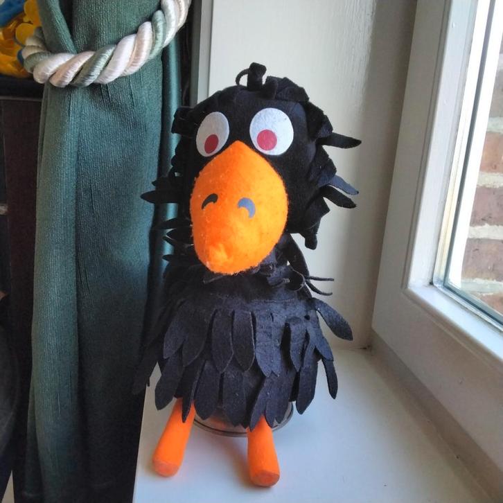 Meneer de raaf grote fabeltjeskrant handpop, Hobby & Loisirs créatifs, Articles de fête, Enlèvement ou Envoi