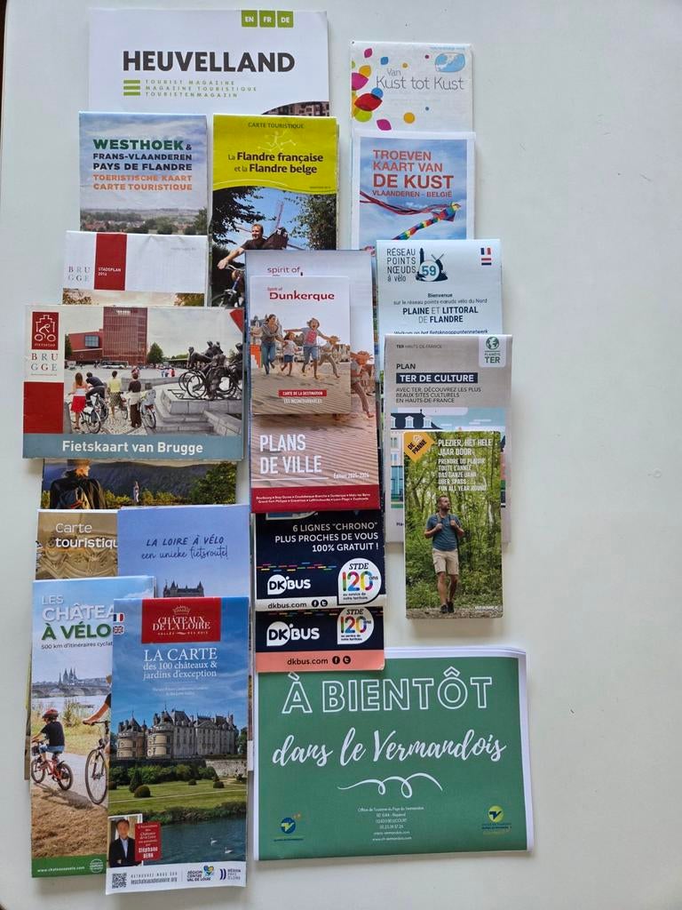 Toeristische wandel- en fiets brochures, Boeken, Reisgidsen, Ophalen of Verzenden, Zo goed als nieuw