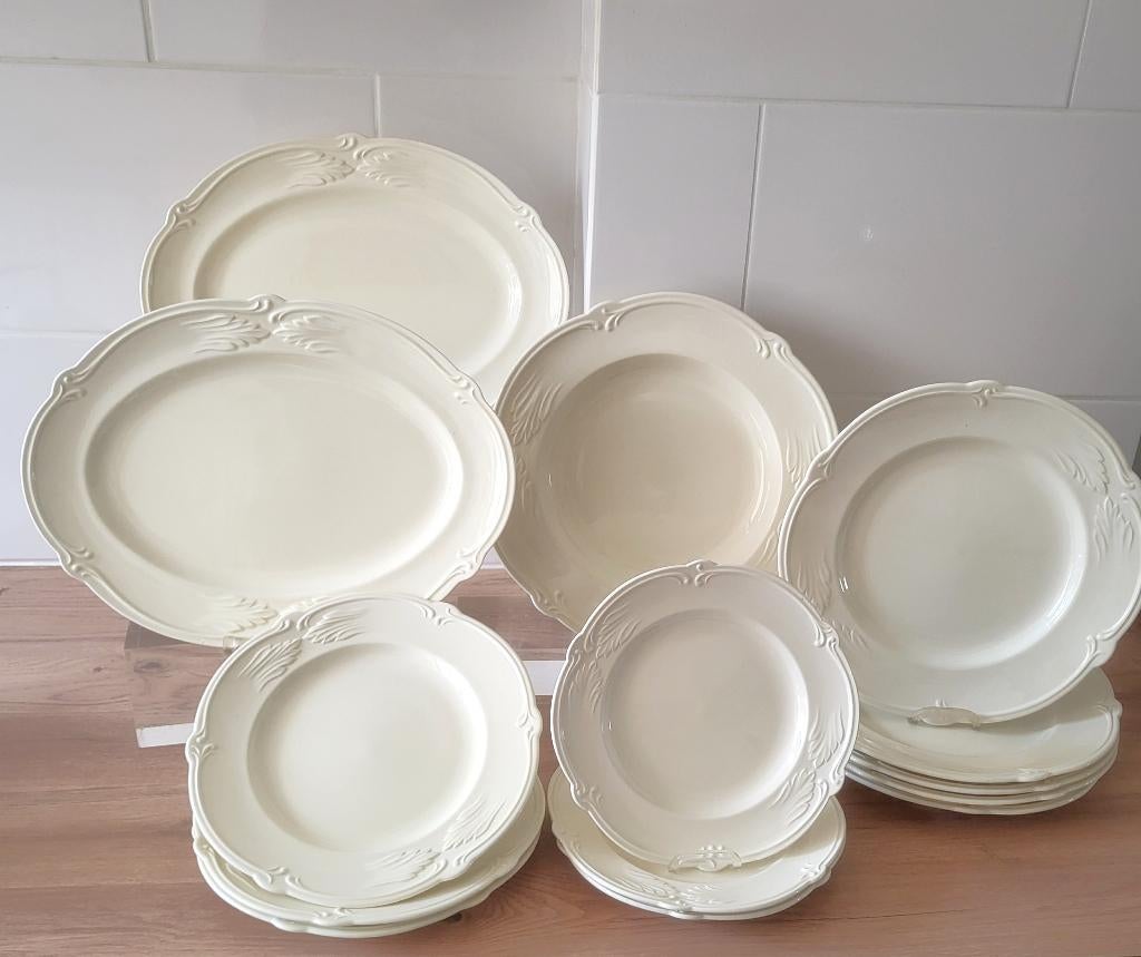 ️ ✔️GIEN Service Rocaille Witte crème, Antiek en Kunst, Antiek | Servies compleet, Verzenden