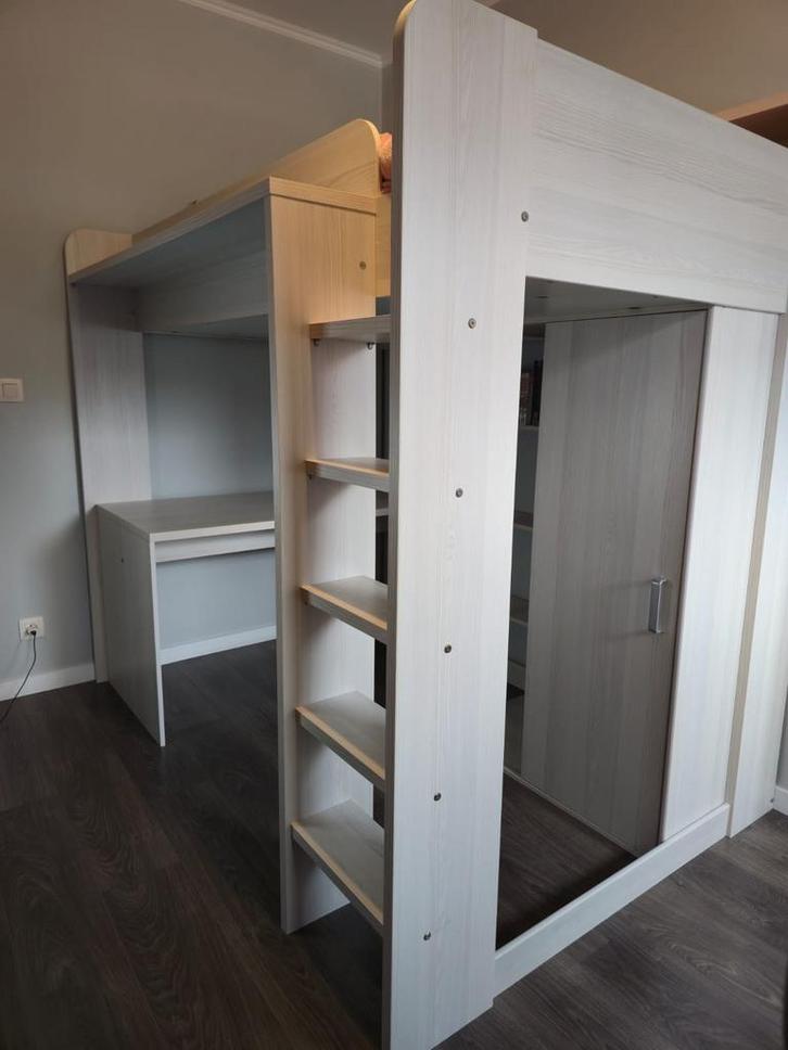Lit mezzanine avec bureau et armoire état parfait, Kinderen en Baby's, Kinderkamer | Stapelbedden en Hoogslapers, Zo goed als nieuw