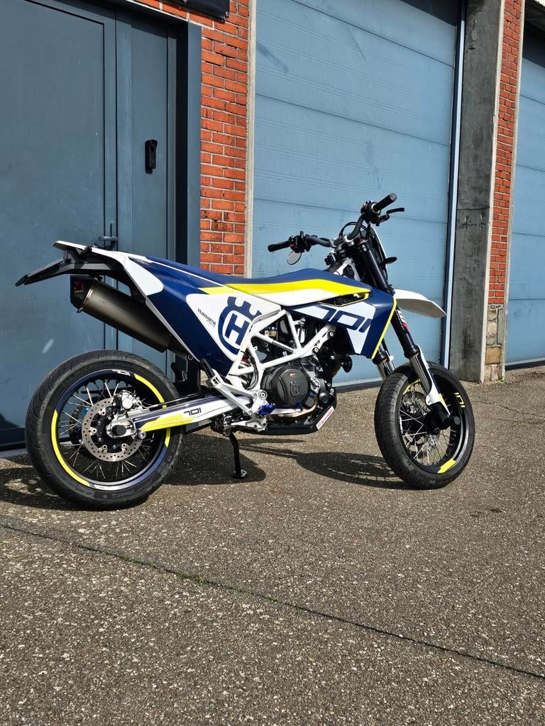 Playful Husqvarna 701 SM + 1 an de garantie, Motos, Motos | Husqvarna, Entreprise, SuperMoto, ABS, Neuf, Enlèvement