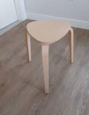 2 houten krukjes (nieuw), Huis en Inrichting, Krukjes, Nieuw, Hout, Ophalen