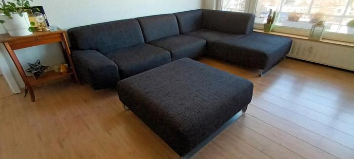 Hoekzetel in stof met chaise longue en voetenbank, Huis en Inrichting, Zetels | Zetels en Chaises Longues, Gebruikt, Driepersoons