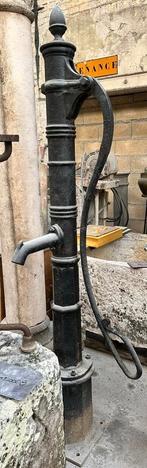 Zware gietijzeren pomp, Ophalen, Zo goed als nieuw, Handmatig, Bronpomp