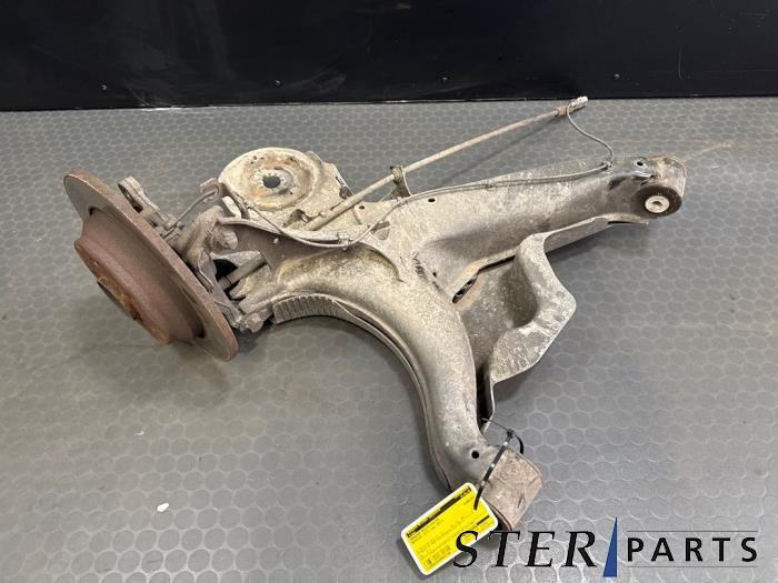 Draagarm rechts-achter van een Mercedes Vito, Gebruikt, -, Ophalen of Verzenden, -