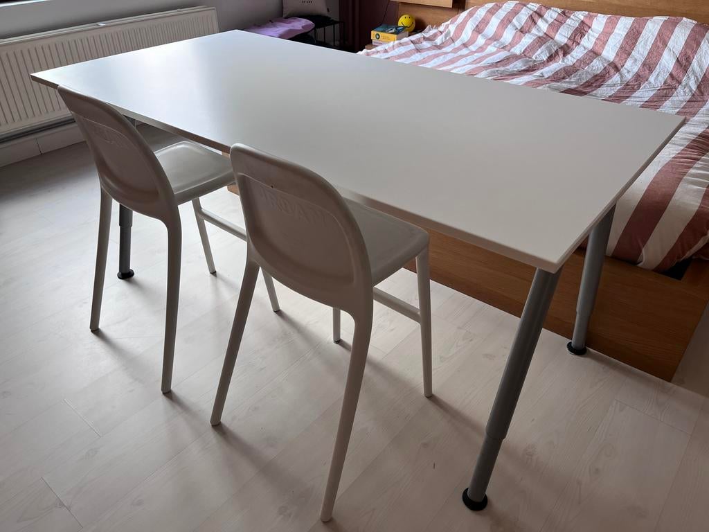 Bureau Ikea Galant blanc 160x80cm avec 2 chaises blanches, Maison & Meubles, Bureaux, Comme neuf, IKEA, Blanc, Enlèvement