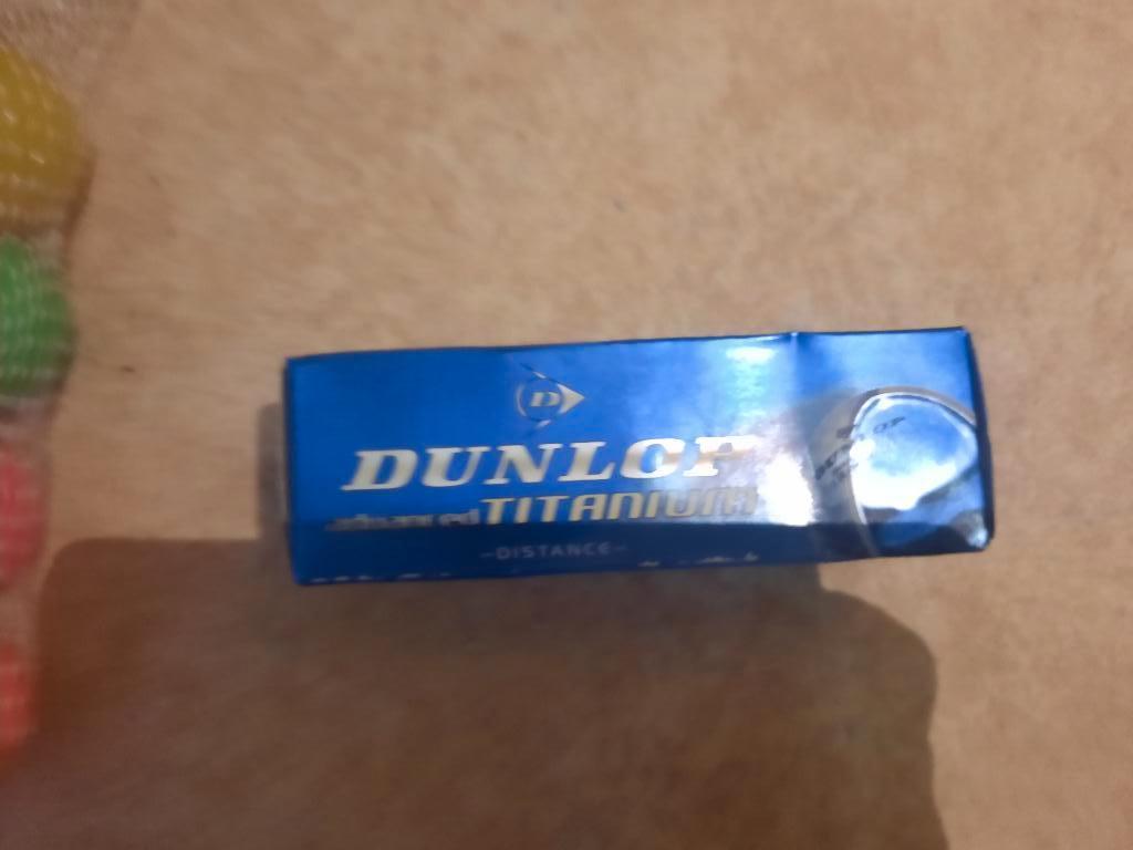 nieuw doosje Dunlop titanium balletjes, Sports & Fitness, Tennis, Enlèvement ou Envoi, Neuf, Dunlop