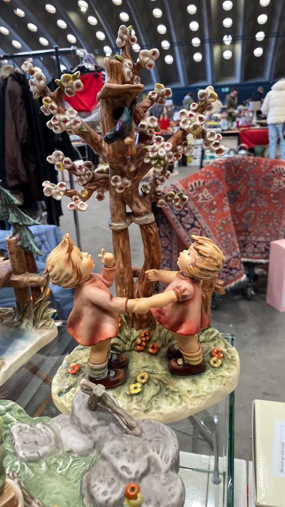 Hummel lente, Enlèvement, Hummel